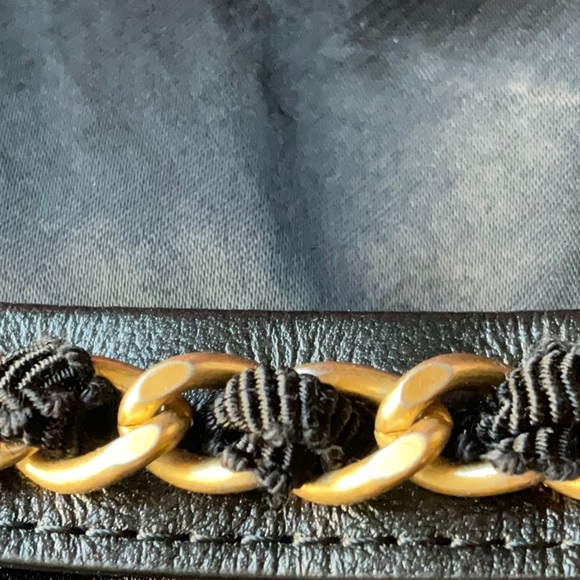 🌹 CHANEL LARGE POUCH WITH FOLDABLE TOTE BAG 🌹NWT🌹 - Picture 14 of 16